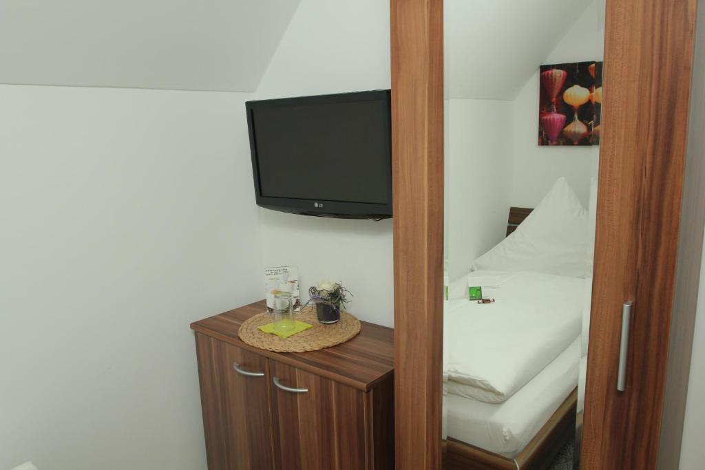 אינגולשטאט Gaestehaus Zur Linde חדר תמונה